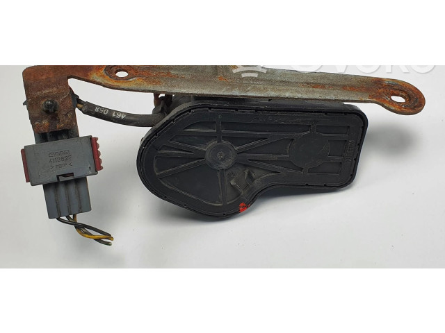 Моторчик стеклоочистителя 4240545 Saab 900