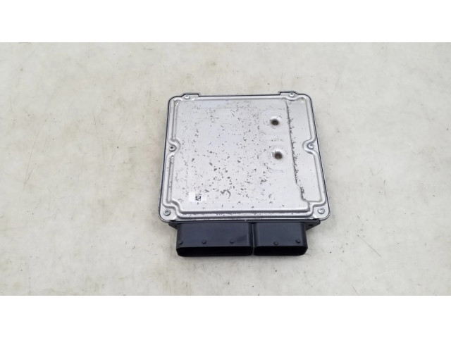 Блок управления двигателя 04L907309K   Volkswagen Caddy