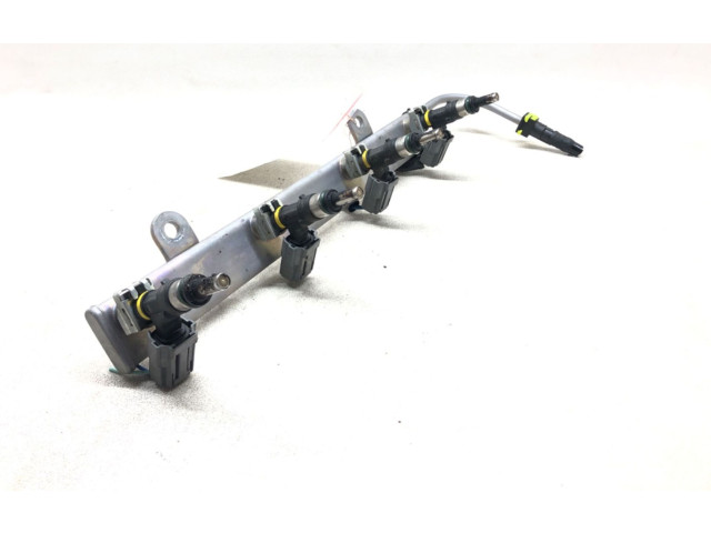 Топливная рампа KME340C1465A412 Mitsubishi Outlander