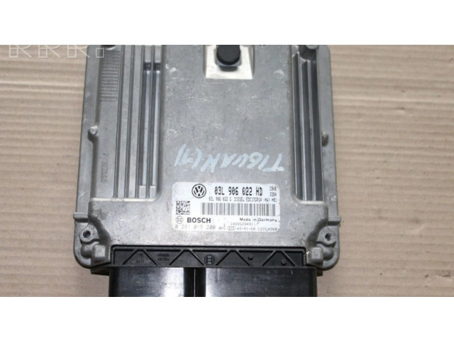 Řídící jednotka 03L906022HD Volkswagen Golf IV 1998