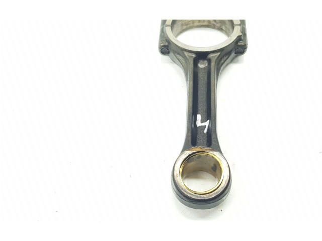 Шатун DFGA 04L105401A, 04L105401A    Skoda Superb B8 (3V)  