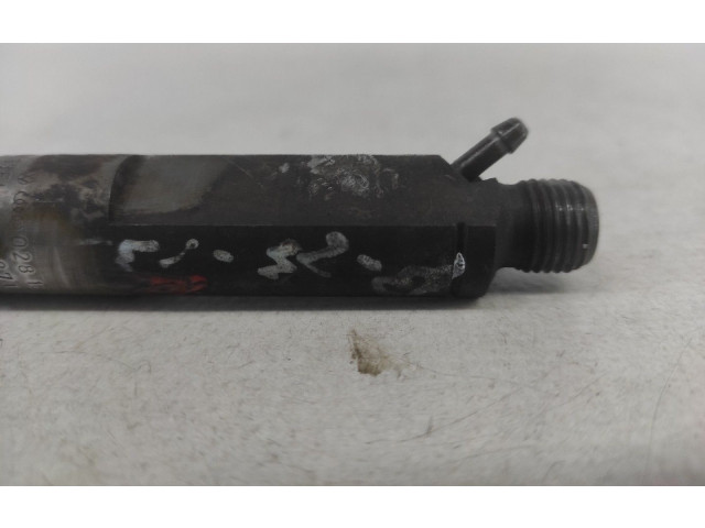 Vstřikovač 028130201G Audi 80 90 S2 B4 1Z