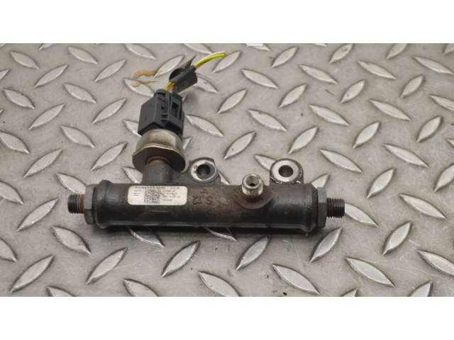 Топливная рампа 4R8Q9C066AD, 05112471094 Jaguar XJ X350 2.7 для двигателя AJD