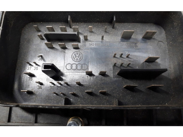 Блок предохранителей  1k0937124d   Audi A3 S3 8P    