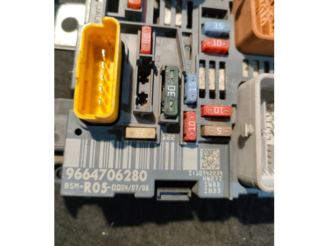   Pojistková skříňka 9664706280   Citroen Berlingo 2010