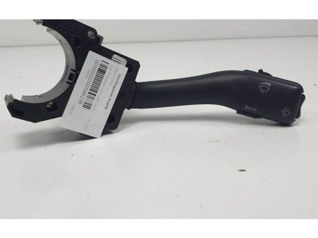 Ручка стеклоочистителей 4B0953503G   Audi TT Mk1