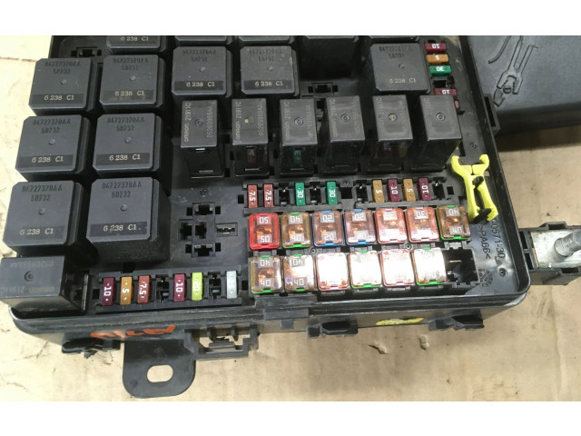 Блок предохранителей 670033407   Maserati Levante    