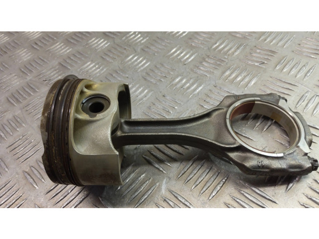 Píst 7843237 BMW 7 F01 F02 F03 F04 pro benzínový motor 4.4 N63B44 V8