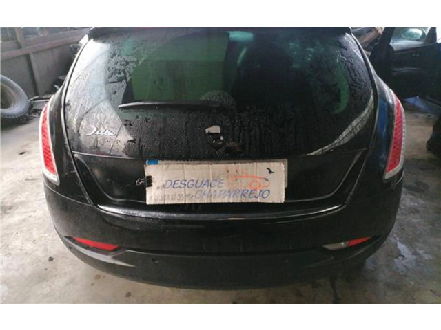 Зеркало (механическое)       Lancia Delta   -  года   