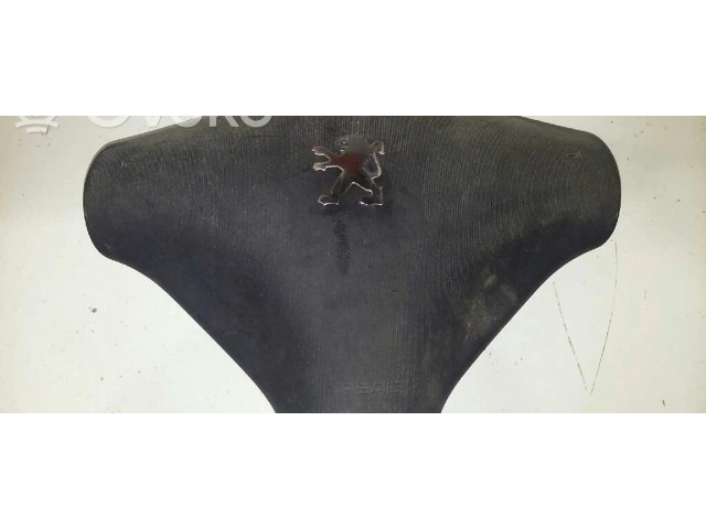 Подушка безопасности водителя E8XN9162504 Peugeot 107