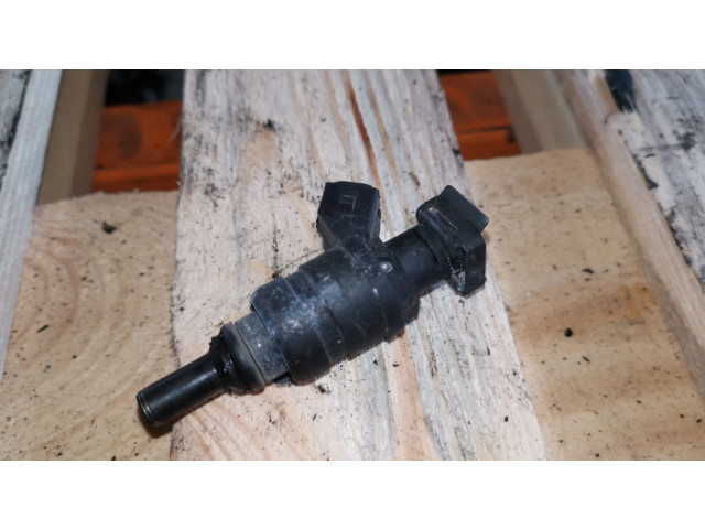 Vstřikovač 1427240 BMW 5 E39 pro benzínový motor 2.0