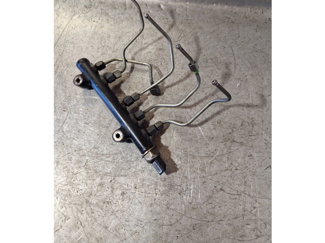 Топливная рампа 9685297580, 140845100 Peugeot 2008 I