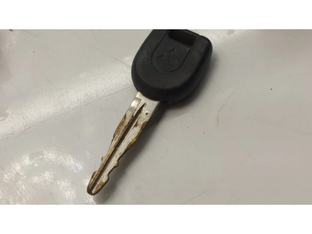 Комплект блоков управления 1860A129, E6T4448600 Mitsubishi Outlander