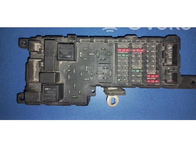 Блок предохранителей 518788104 Volvo S80