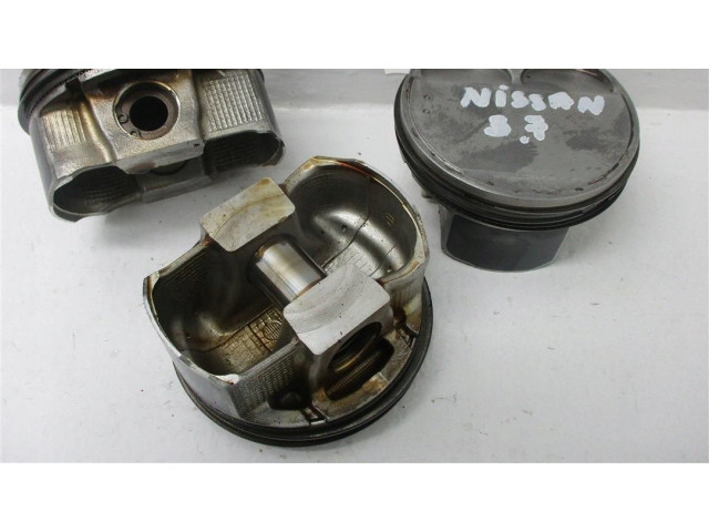 Píst Nissan 370Z