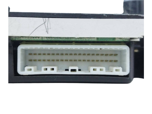 Pojistková skříňka Спидометр (приборный щиток) 838000111000, TN2574109222 Pontiac Vibe 2003