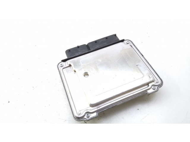 Блок управления двигателя 03G906021T   Audi A3 S3 A3 Sportback 8P