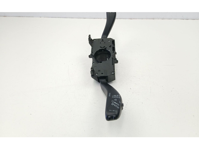 Моторчик дворников 6Q0953503DQ Skoda Fabia Mk2 (5J)