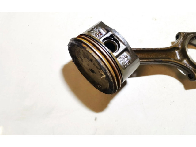  Поршень с шатуном    Volvo XC90  