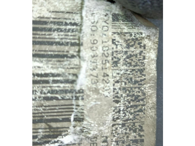 Блок предохранителей 9441607   Volvo S80