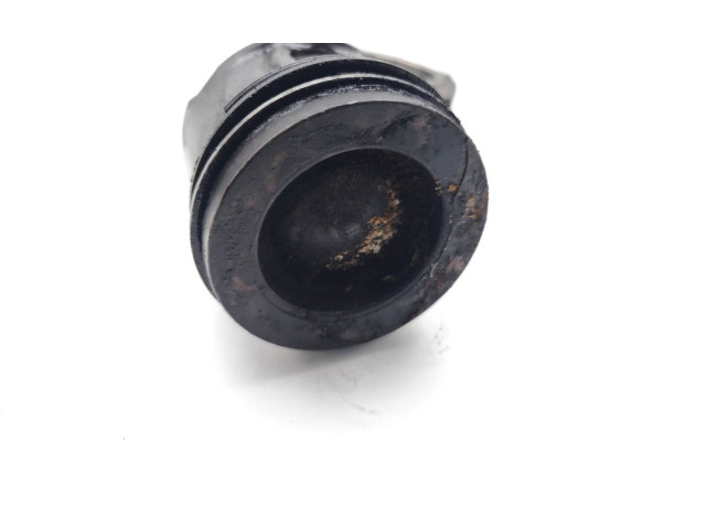 Píst K9K832 Renault Megane III K9K832