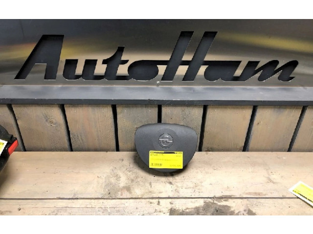 Подушка безопасности водителя 13188242, 13188242   Opel Meriva A