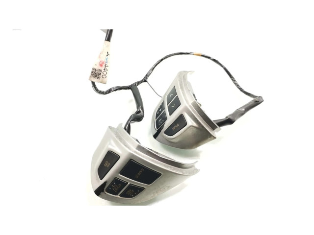 Кнопки рулевого колеса