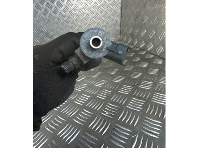 Форсунка 0445110800, H8201636333    Renault Clio V   