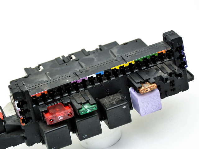 Pojistková skříňka A0205451932, 05045130 Mercede-Benz S W220 2002