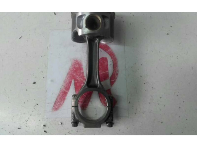  Поршень    Audi A3 S3 8P  