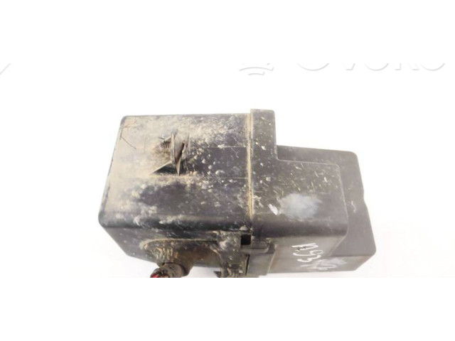 Блок предохранителей Skoda Octavia Mk1 (1U)