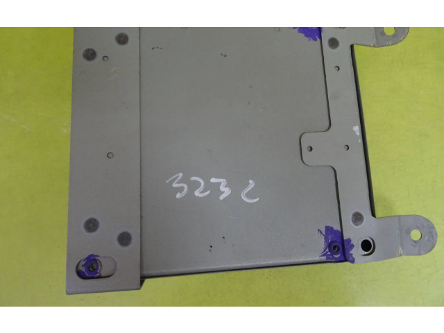 Блок управления двигателя E2T86886M1, Z5B56J Mazda 323 F