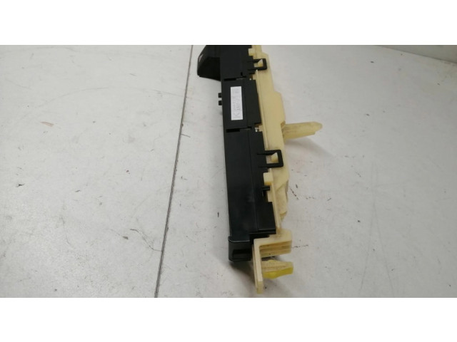 Дисплей 8395042080, 022200937 Toyota RAV 4 (XA40)