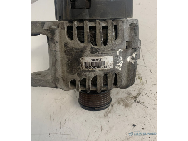 Генератор 231003831R Dacia Duster