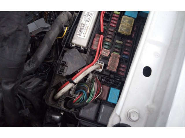 Pojistková skříňka Řídící jednotka BSM 72818793 Toyota Prius (XW30) 2015