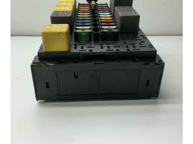 Блок предохранителей A727520, 183A.1000 Fiat Coupe