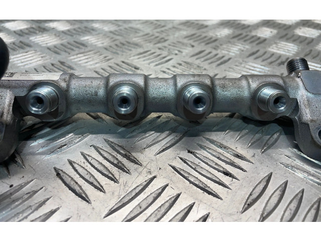 Топливная рампа 03L130089Q, 2J00000561   Audi A6 S6 C7 4G   для двигателя Cgl