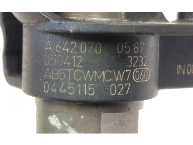 Форсунка A6420700587, 0445115027    Mercedes-Benz R W251   
