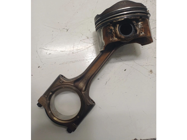 Píst BM5GAE Volvo V40