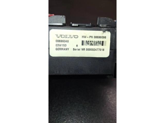 Блок предохранителей  08696040, 08696098   Volvo XC90    