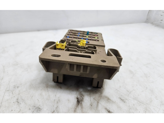 Pojistková skříňka 82201AJ000 Subaru Outback 2011