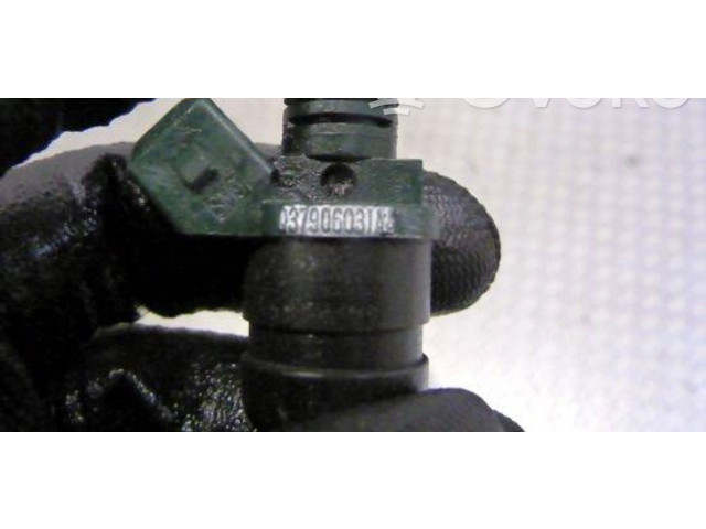 Форсунка 037906031A Volkswagen Bora