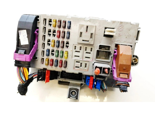 Блок предохранителей 51754985, 4006626 Fiat Idea