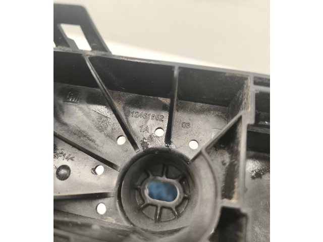 Pojistková skříňka 812461952 Chevrolet Camaro 2011