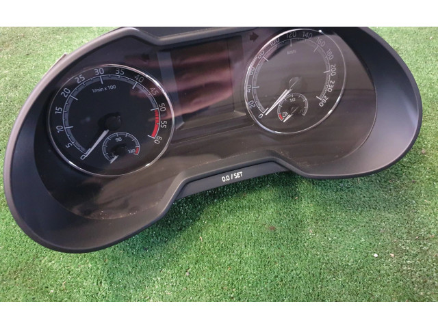 Панель приборов 5E0920781F   Skoda Octavia Mk3 (5E)       