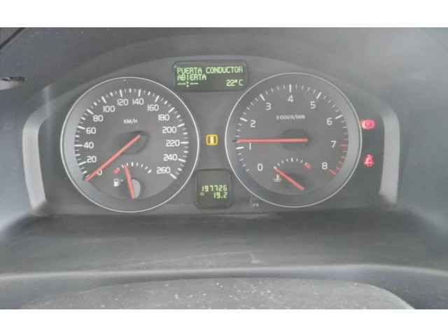 Панель приборов Volvo C30