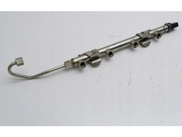 Топливная рампа 04E133320D Skoda Fabia Mk3 (NJ)