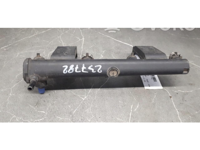 Топливная рампа Citroen Xsara