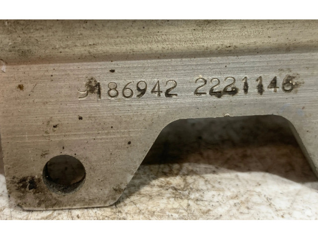 Топливная рампа 9186942, 2221146   Volvo S60   для двигателя B 5204 T5