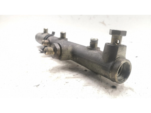 Топливная рампа 05913009J   Audi A6 S6 C6 4F 3.0 